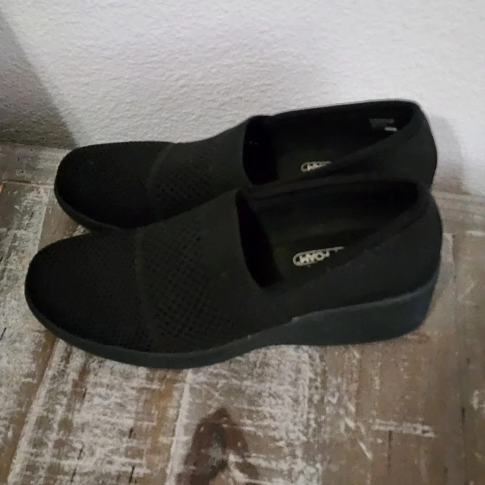 Skechers Air-Cooled Memory Foam Wedge Slip On Shoes Black 9.5 Comfort Casual